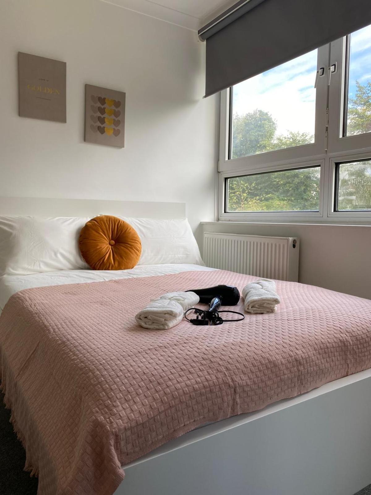 Apartment Stylish Entire House On Abbey Road Near Baker Street & Regent's Park In London